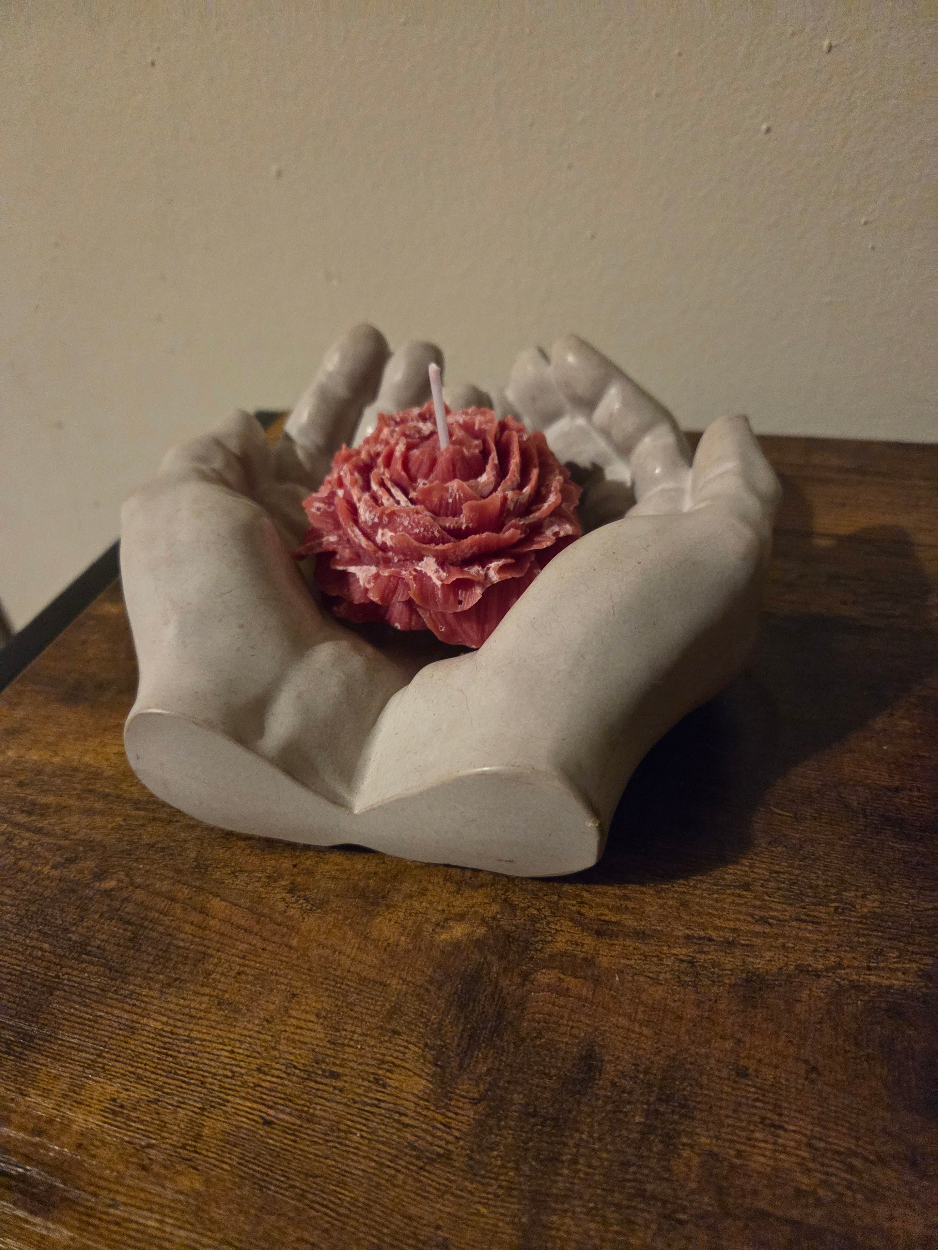 The Bloom Set peony candle and open hands concrete holder